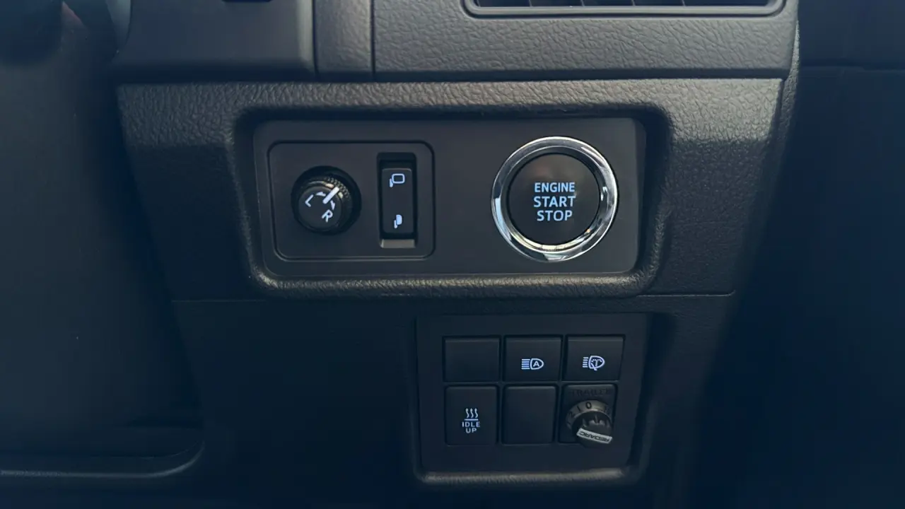 2018 Toyota Prado Gallery Image 21