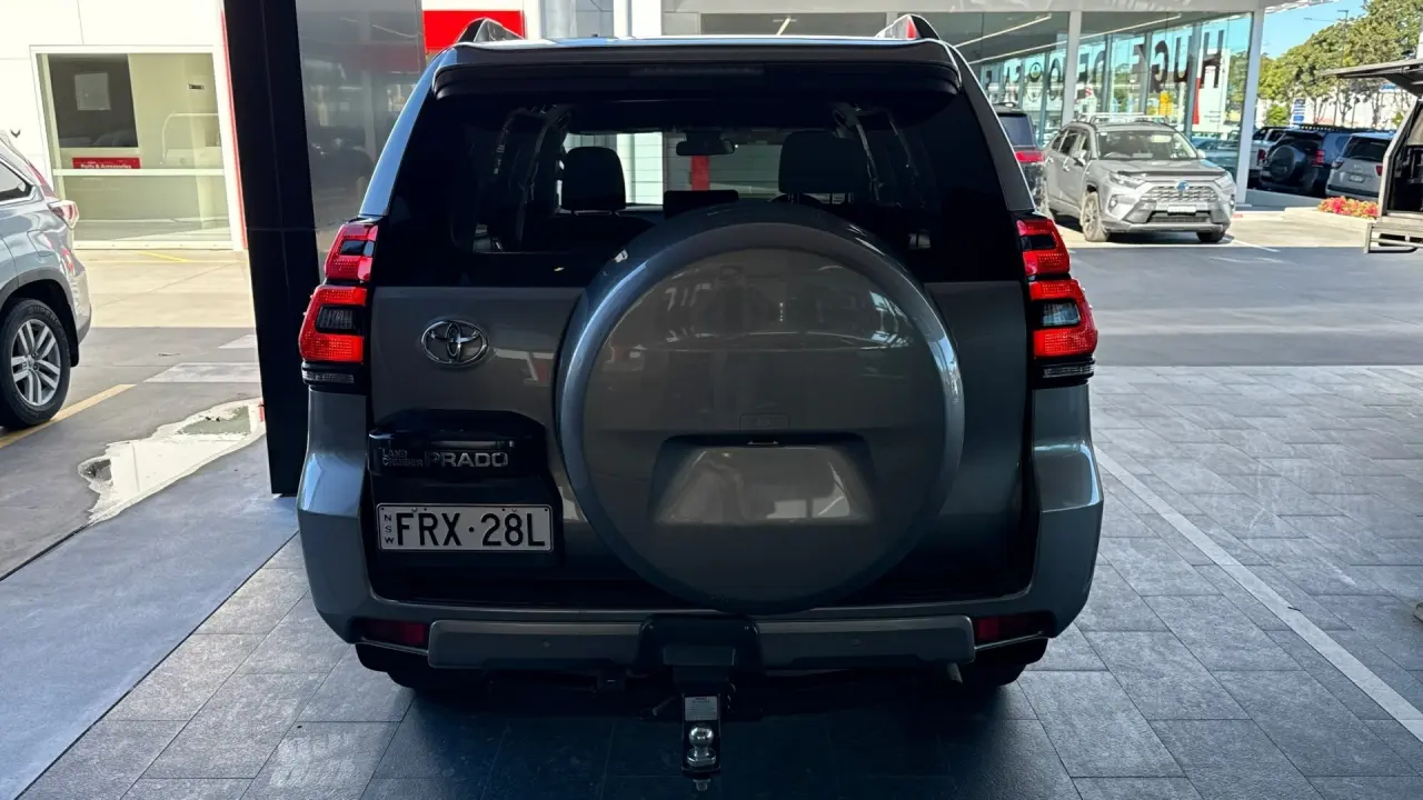 2018 Toyota Prado Gallery Image 5