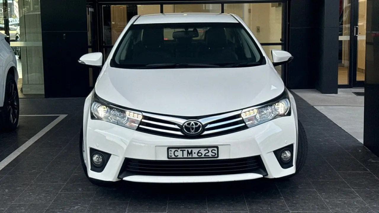 2013 Toyota Corolla Gallery Image 2