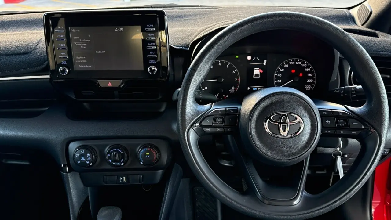 2021 Toyota Yaris Gallery Image 11