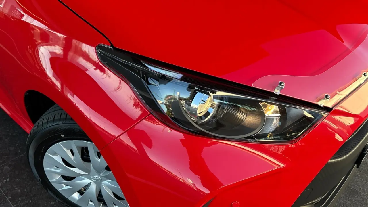 2021 Toyota Yaris Gallery Image 3