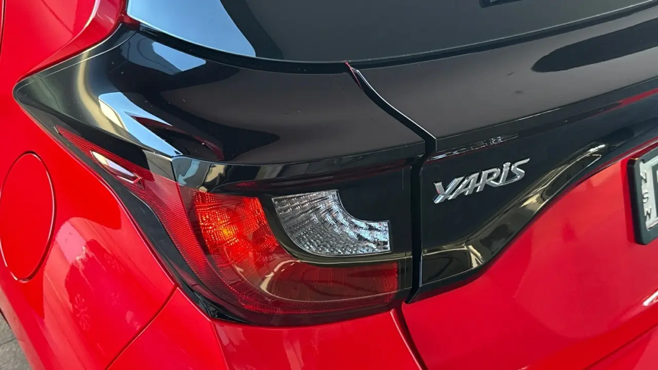 2021 Toyota Yaris Gallery Image 6