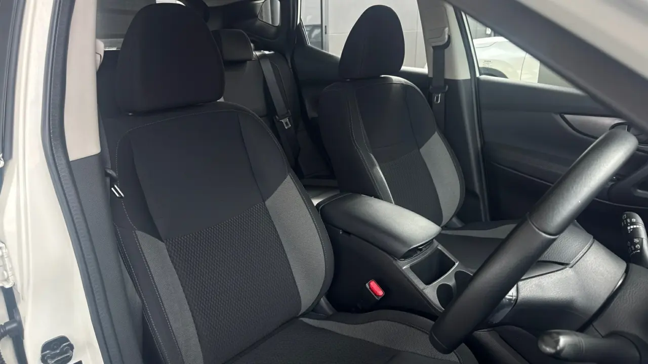 2019 NISSAN QASHQAI Gallery Image 11