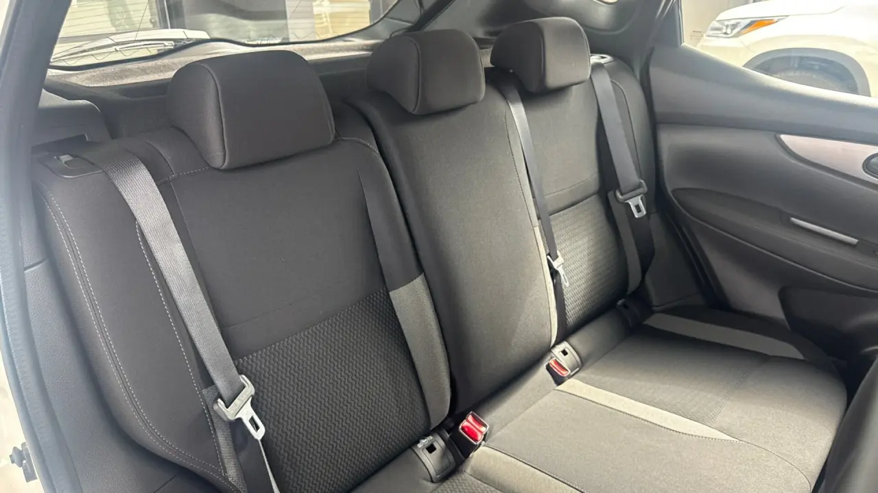 2019 NISSAN QASHQAI Gallery Image 6