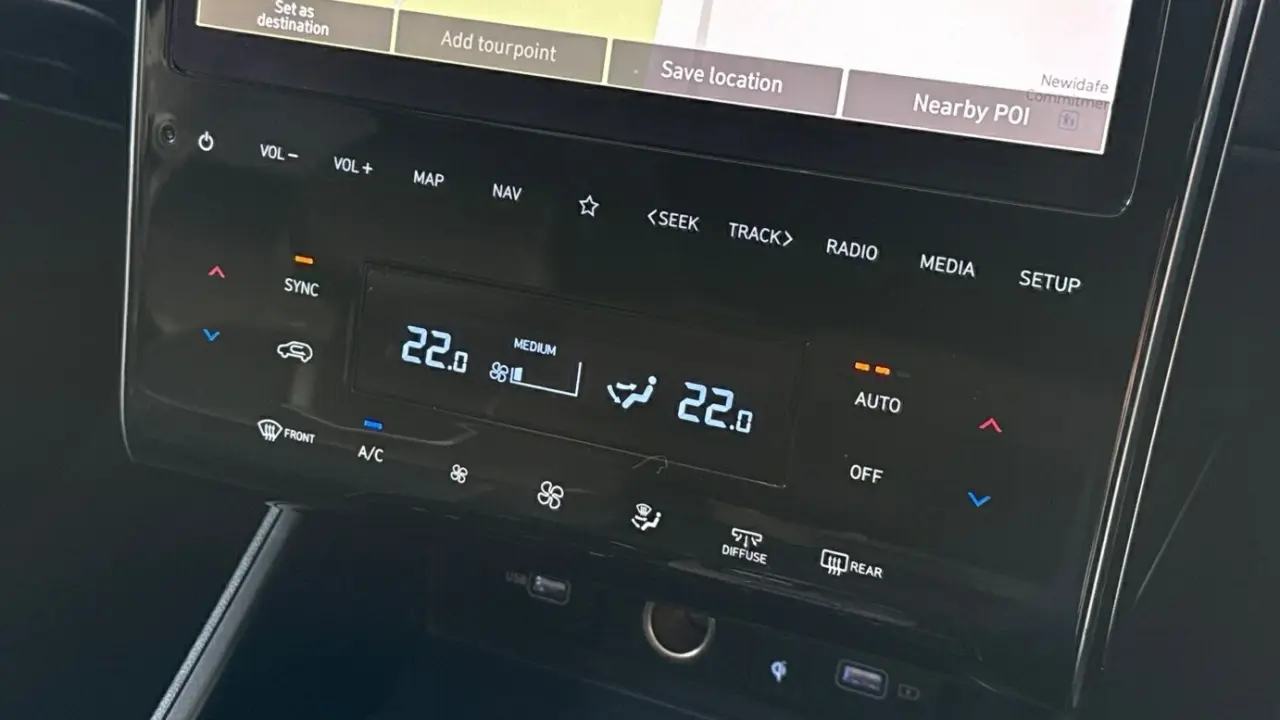 2021 HYUNDAI TUCSON Gallery Image 16