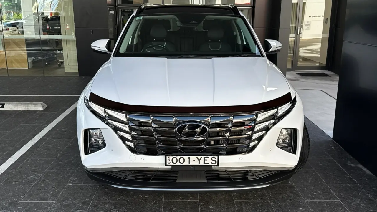 2021 HYUNDAI TUCSON Gallery Image 2