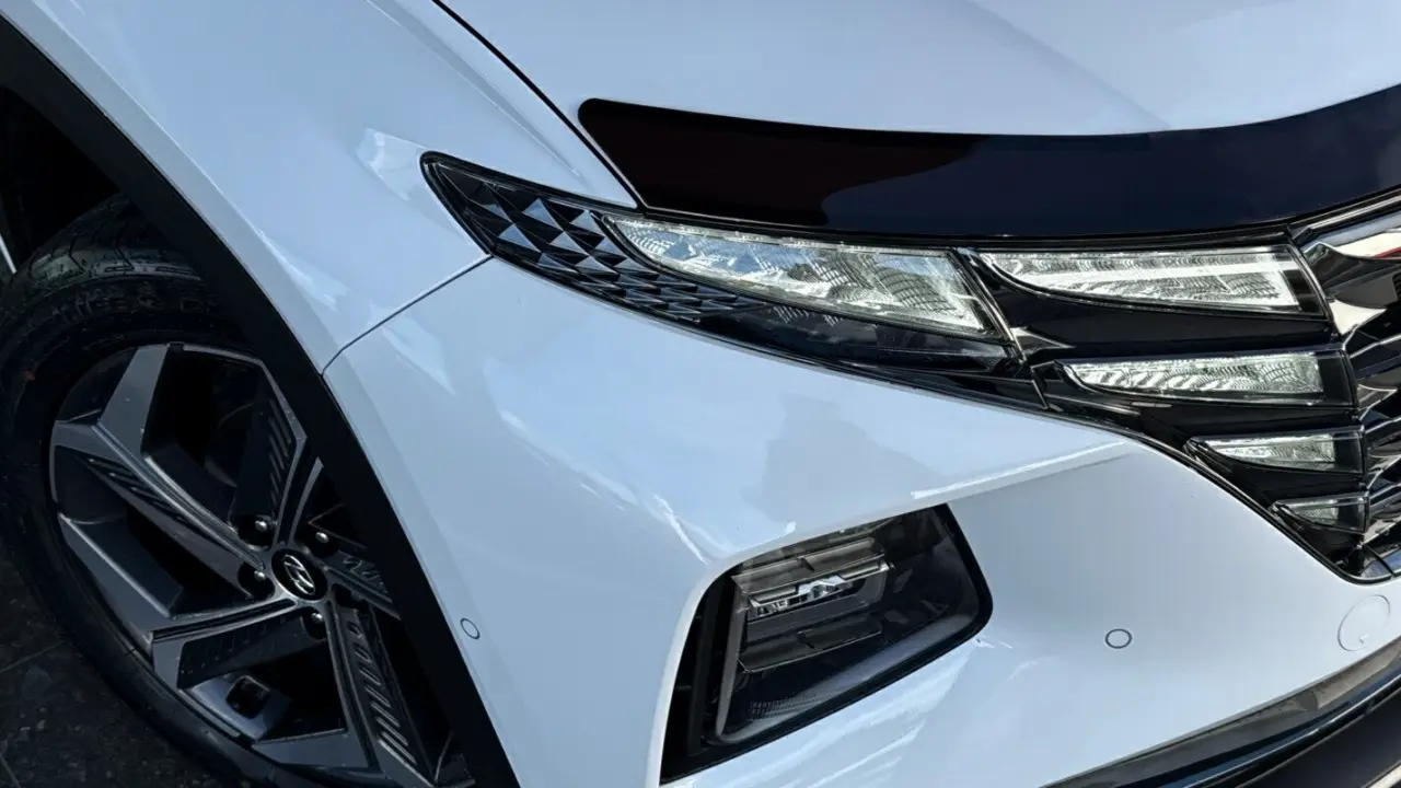 2021 HYUNDAI TUCSON Gallery Image 3