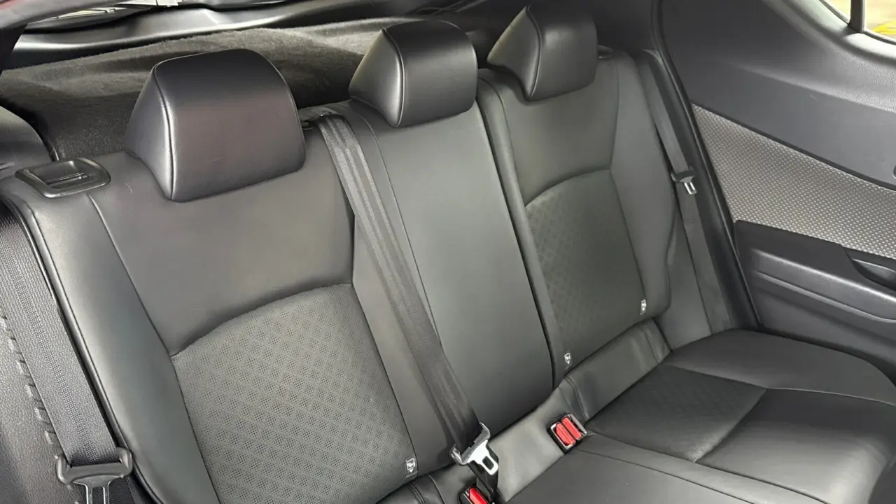 2021 Toyota C-HR Hybrid Gallery Image 8