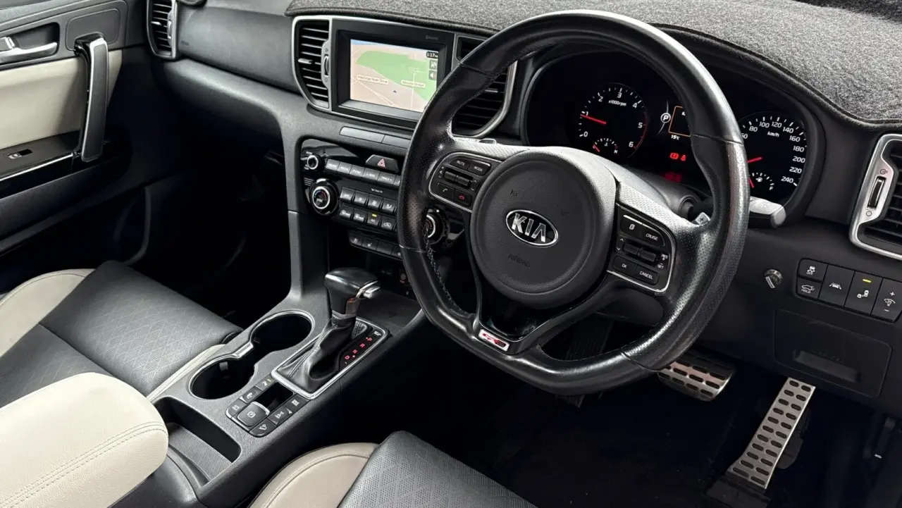 2017 KIA SPORTAGE Gallery Image 10