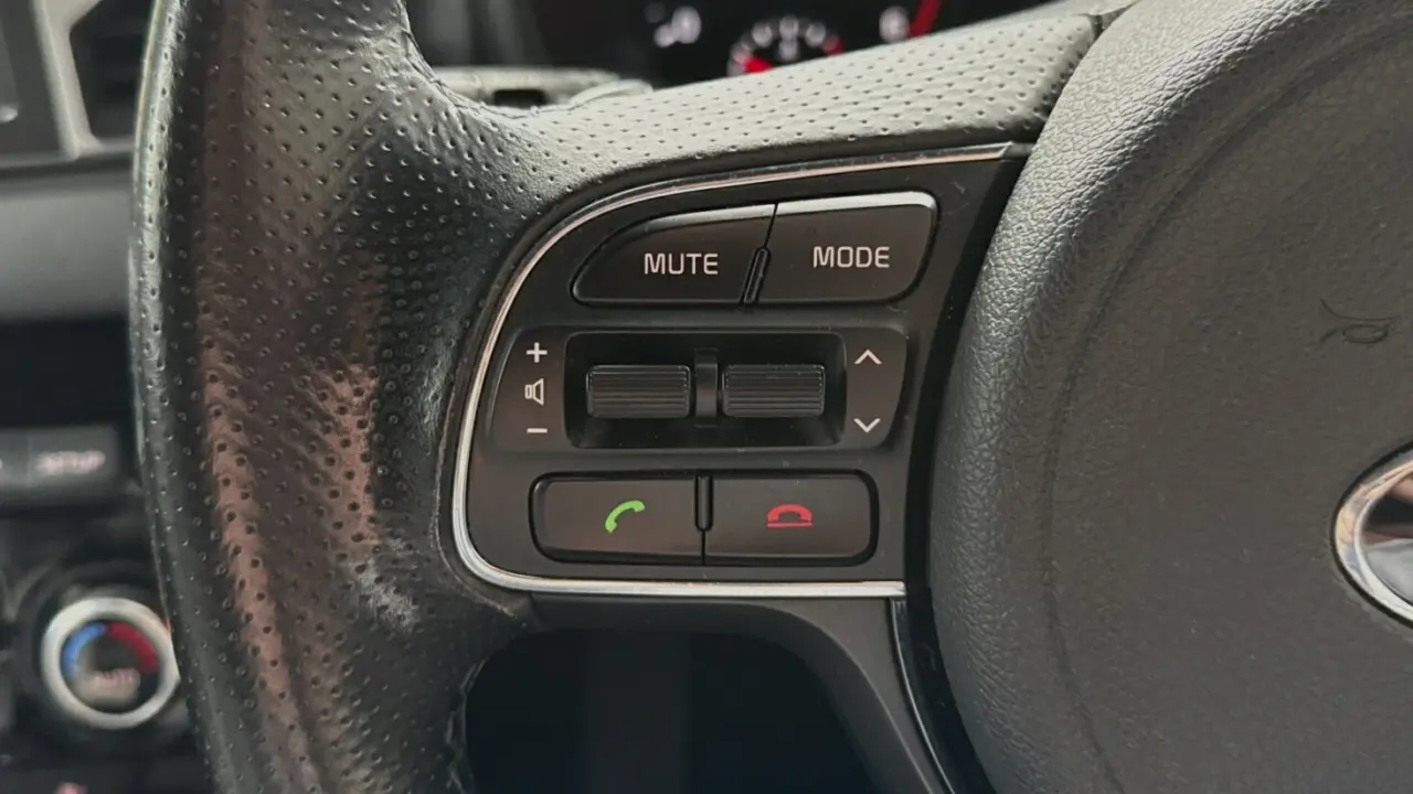 2017 KIA SPORTAGE Gallery Image 12