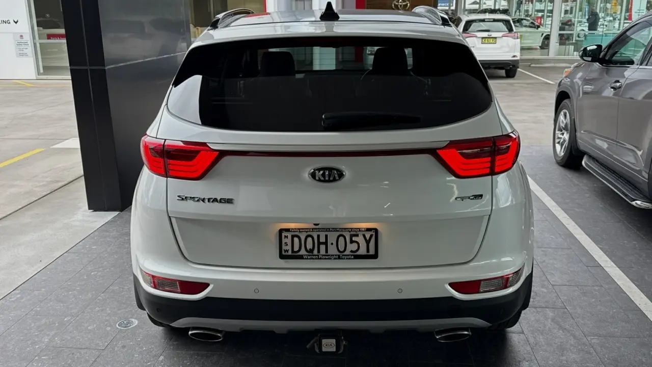 2017 KIA SPORTAGE Gallery Image 5