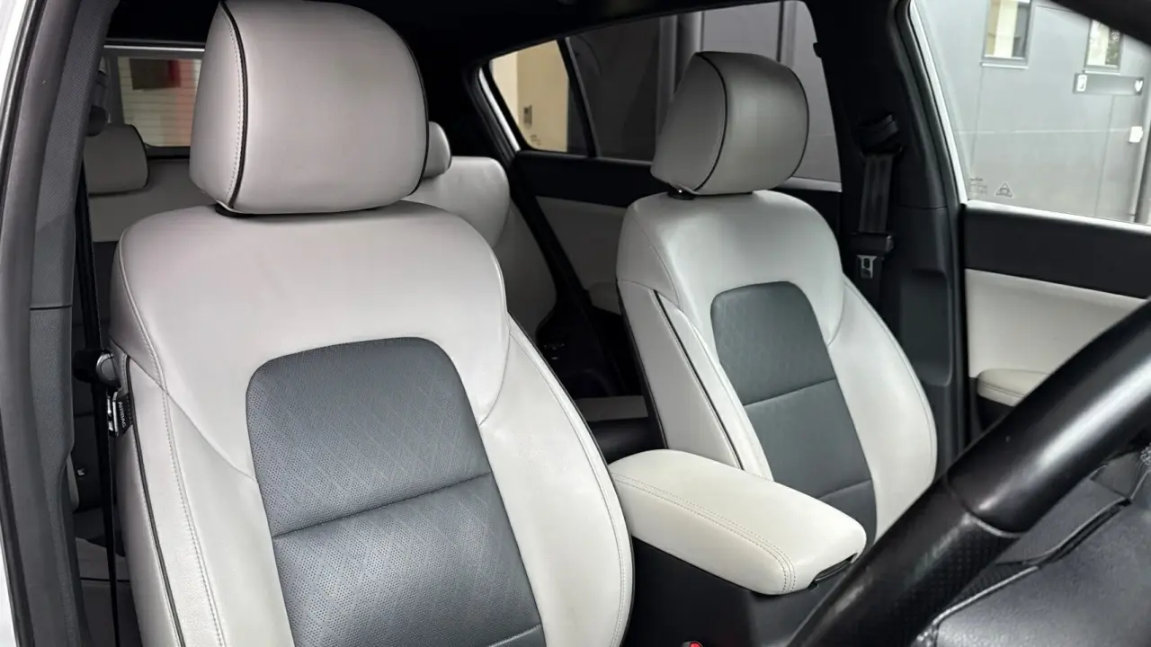 2017 KIA SPORTAGE Gallery Image 9