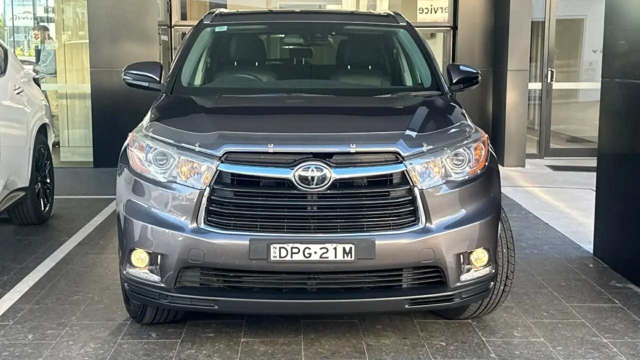 2016 Toyota Kluger Gallery Image 2