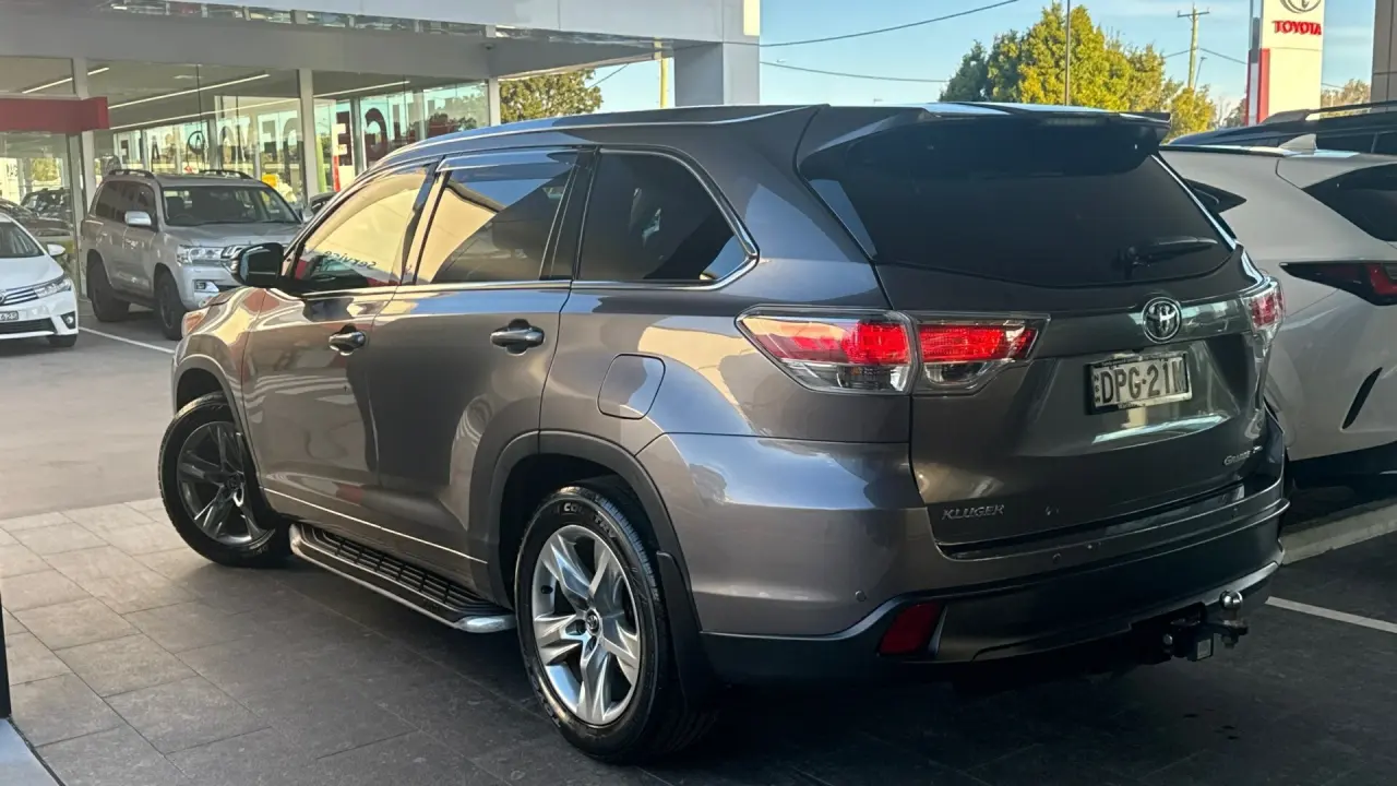 2016 Toyota Kluger Gallery Image 4