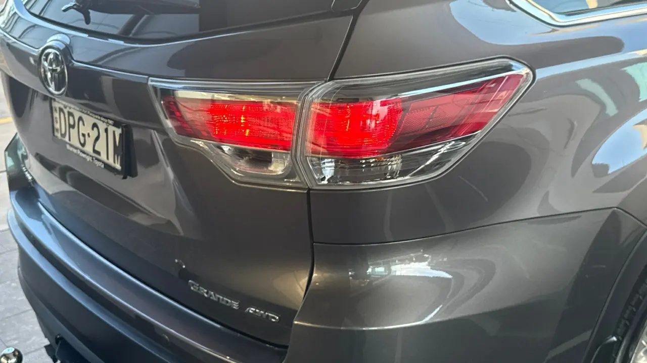 2016 Toyota Kluger Gallery Image 5