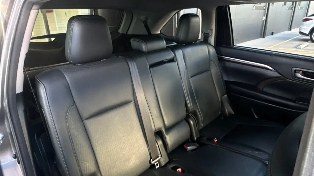 2016 Toyota Kluger Gallery Image 7