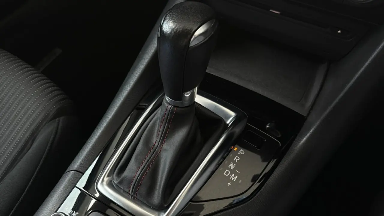 2014 MAZDA MAZDA3 Gallery Image 17