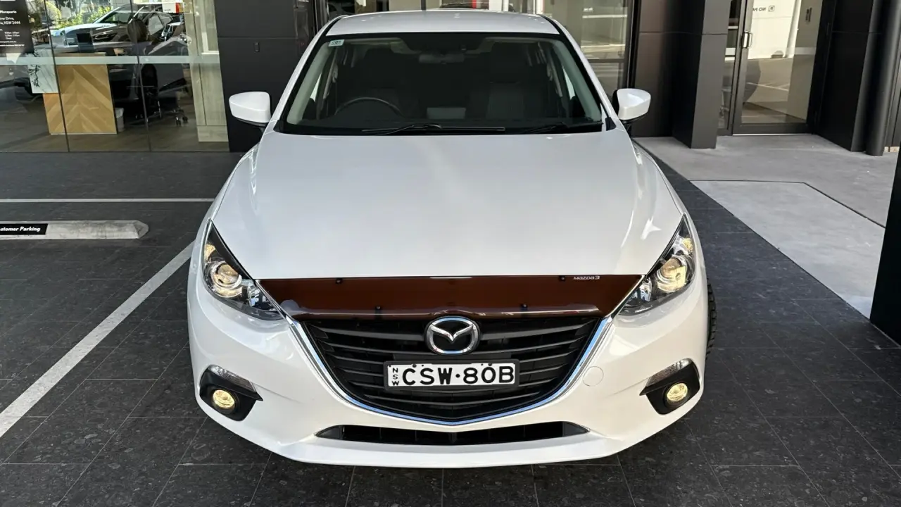 2014 MAZDA MAZDA3 Gallery Image 2