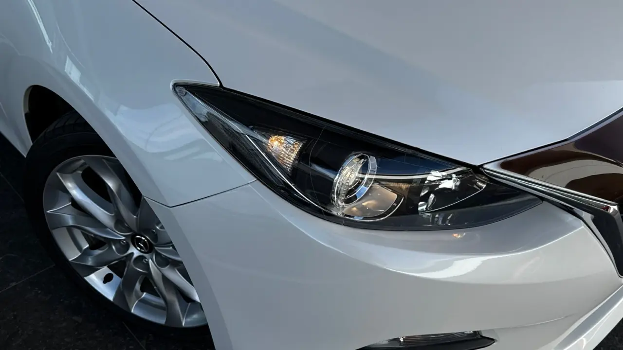 2014 MAZDA MAZDA3 Gallery Image 3