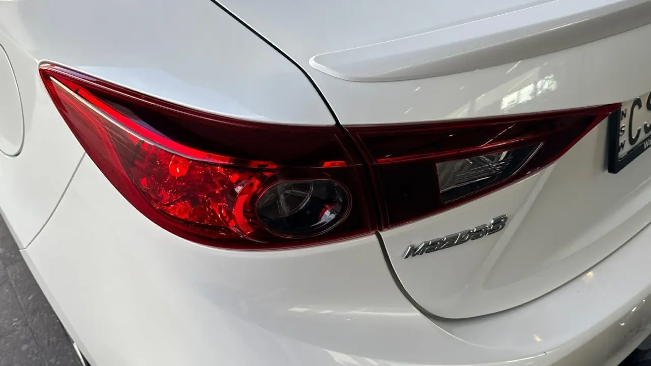 2014 MAZDA MAZDA3 Gallery Image 7