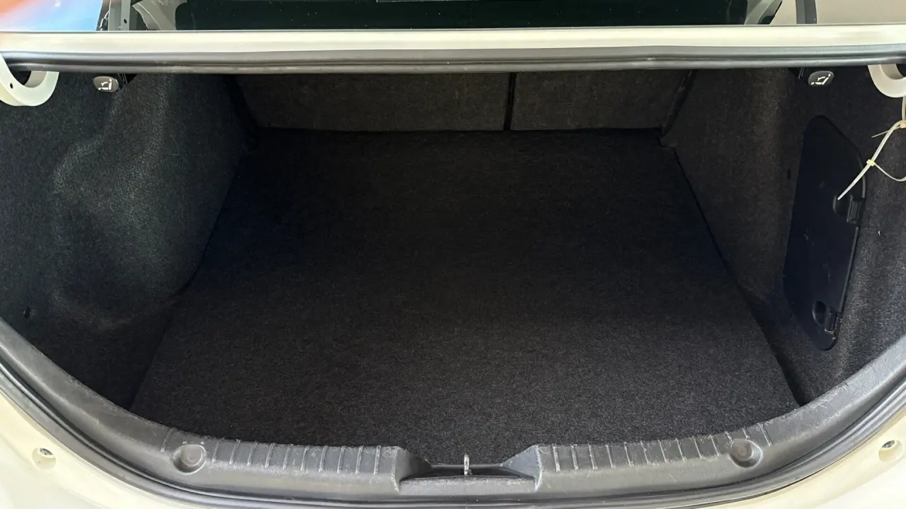 2014 MAZDA MAZDA3 Gallery Image 8