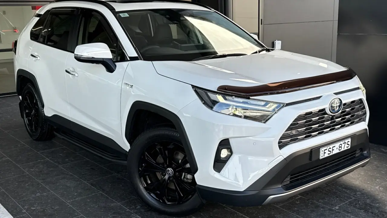 2021 Toyota Rav4 Hybrid Gallery Image 1