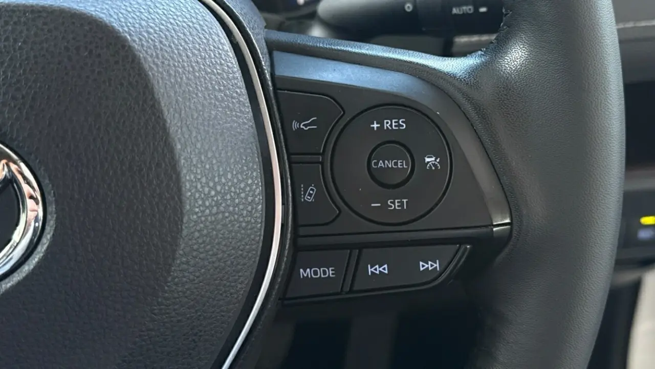 2021 Toyota Rav4 Hybrid Gallery Image 11