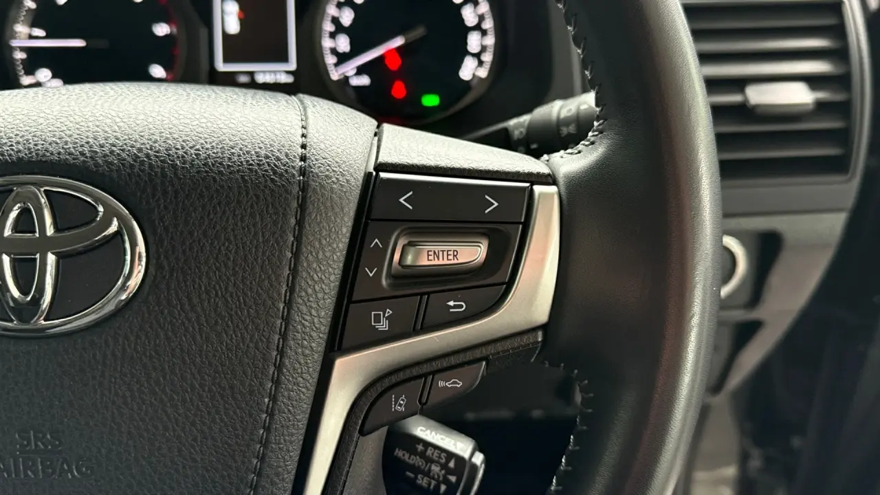 2022 Toyota Prado Gallery Image 13