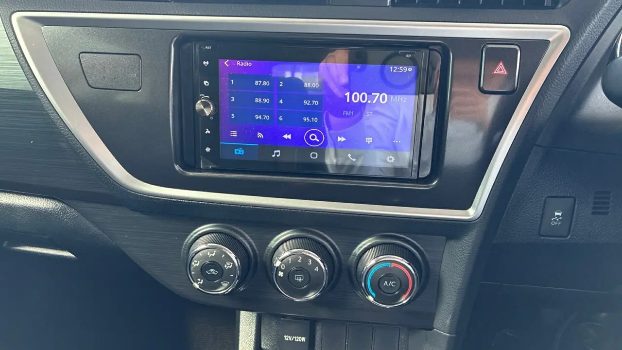 2014 Toyota Corolla Gallery Image 13