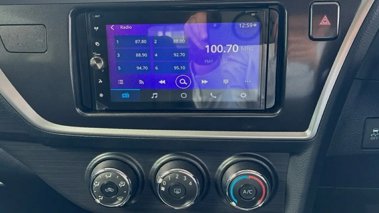 2014 Toyota Corolla Gallery Image 13