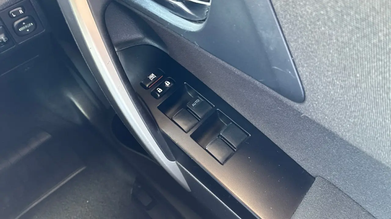 2014 Toyota Corolla Gallery Image 15