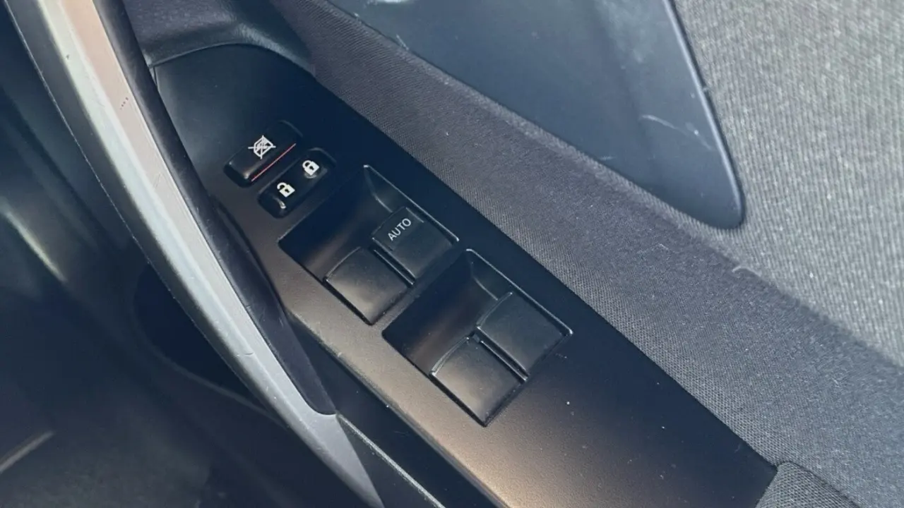 2014 Toyota Corolla Gallery Image 15