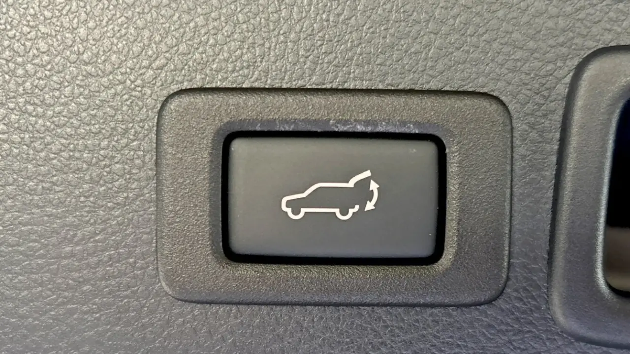 2016 SUBARU FORESTER Gallery Image 7