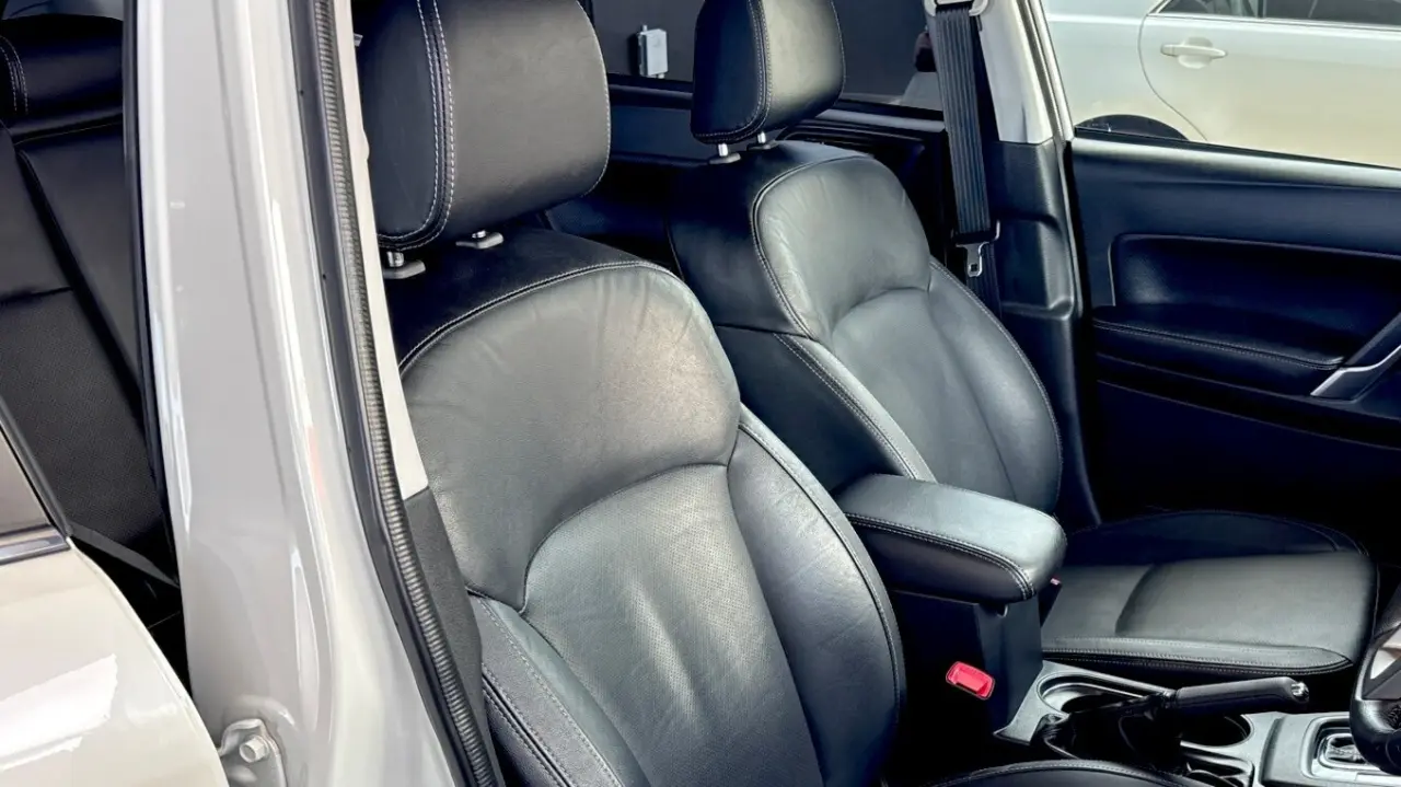 2016 SUBARU FORESTER Gallery Image 9