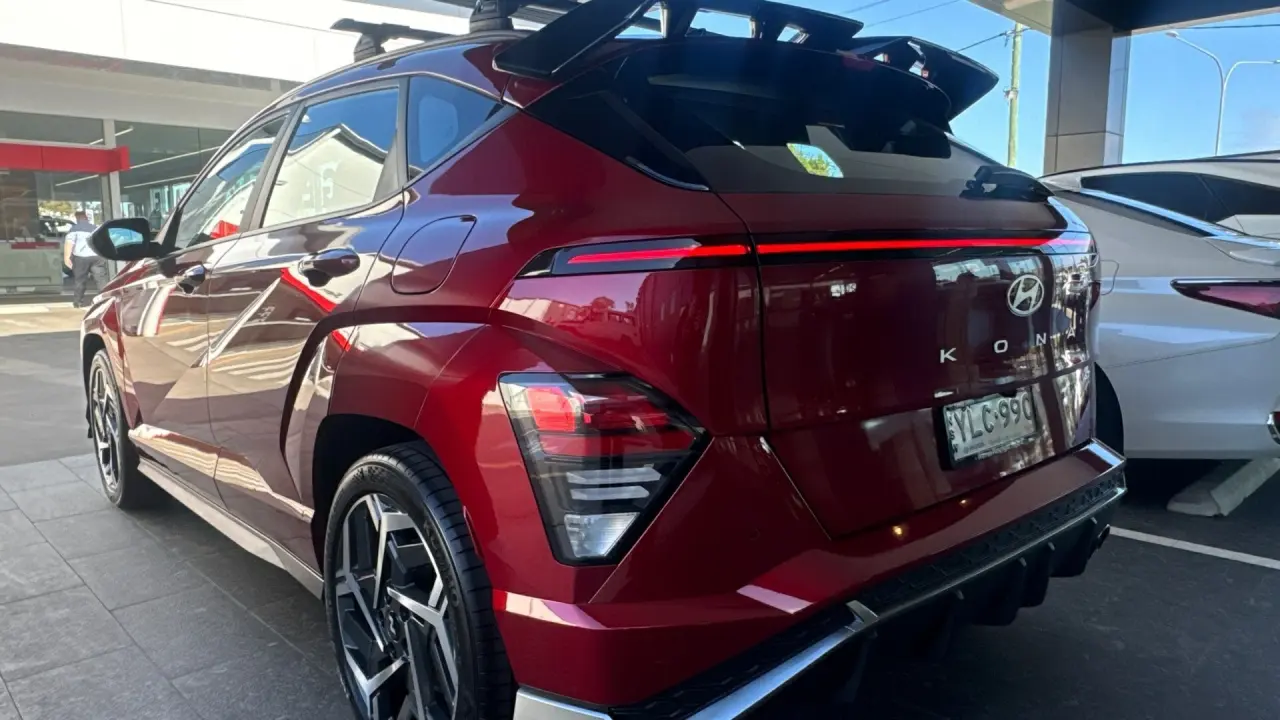 2023 HYUNDAI KONA Gallery Image 15