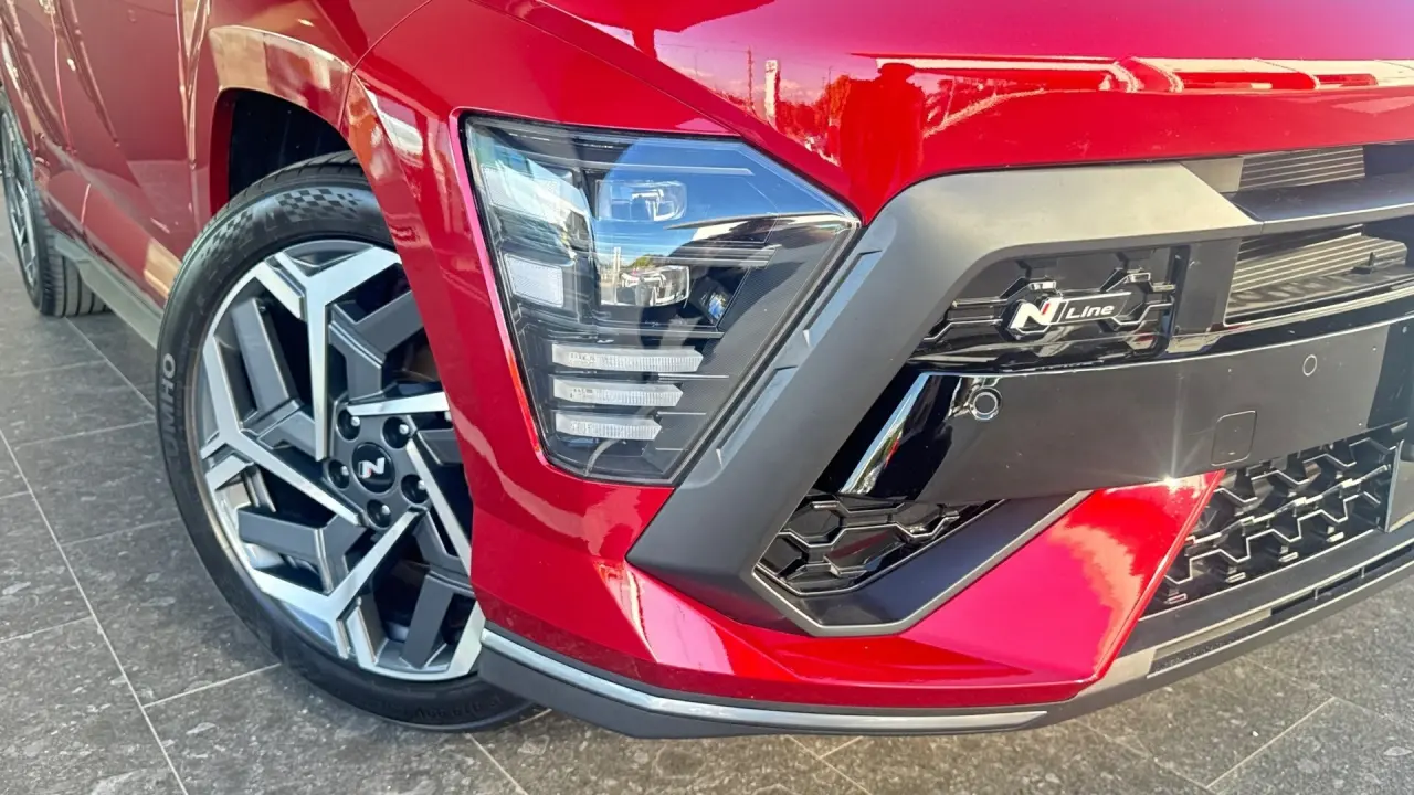 2023 HYUNDAI KONA Gallery Image 3