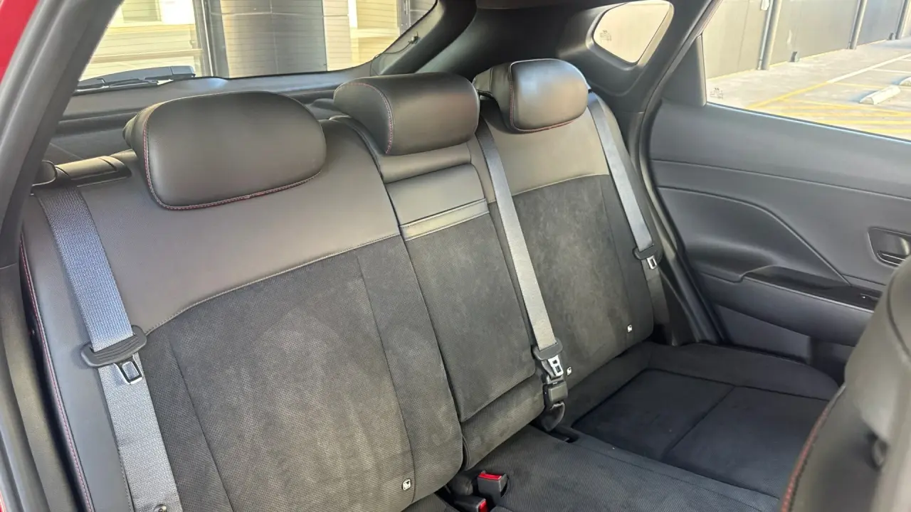 2023 HYUNDAI KONA Gallery Image 5