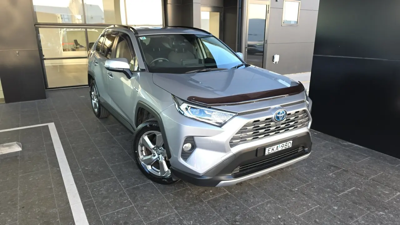 2020 Toyota Rav4 Hybrid Gallery Image 1