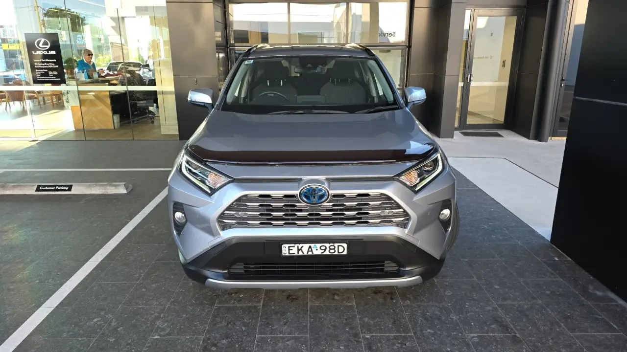 2020 Toyota Rav4 Hybrid Gallery Image 2