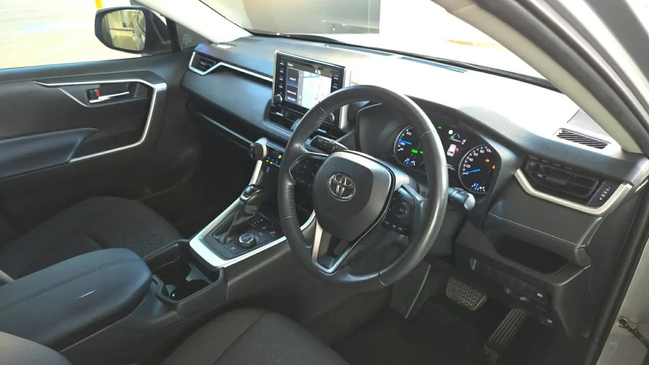 2020 Toyota Rav4 Hybrid Gallery Image 5