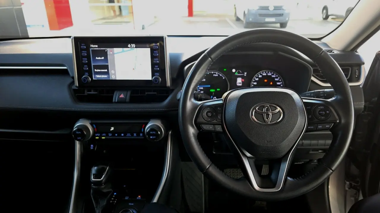 2020 Toyota Rav4 Hybrid Gallery Image 8