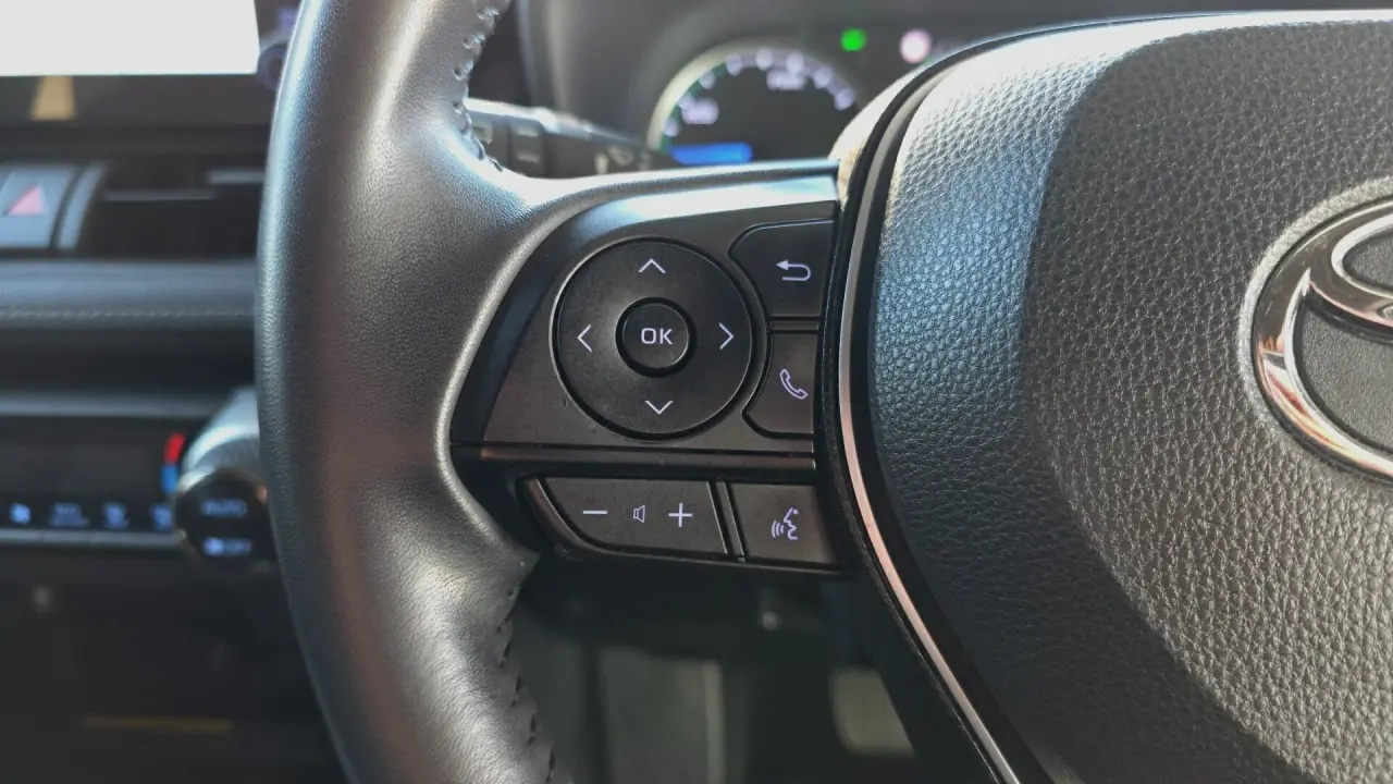 2020 Toyota Rav4 Hybrid Gallery Image 9