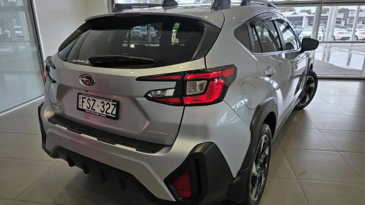 2023 SUBARU CROSSTREK Gallery Image 4