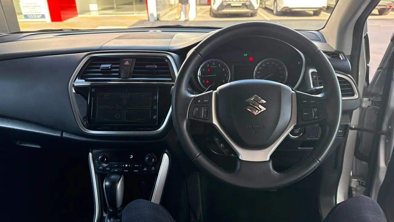 2020 SUZUKI S-CROSS Gallery Image 11