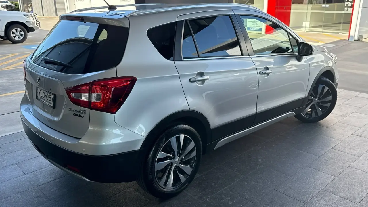 2020 SUZUKI S-CROSS Gallery Image 4