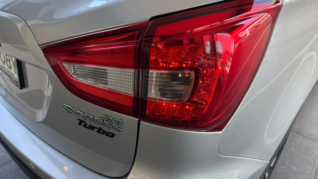 2020 SUZUKI S-CROSS Gallery Image 6