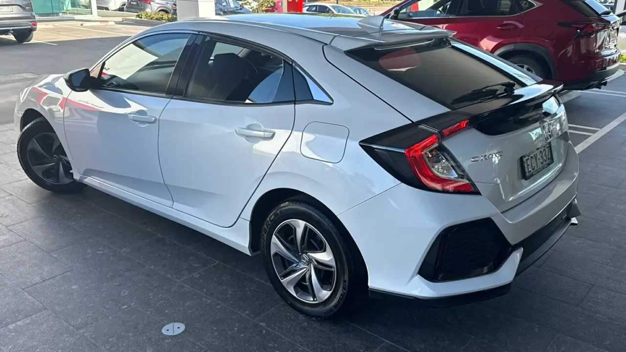 2019 HONDA CIVIC Gallery Image 4