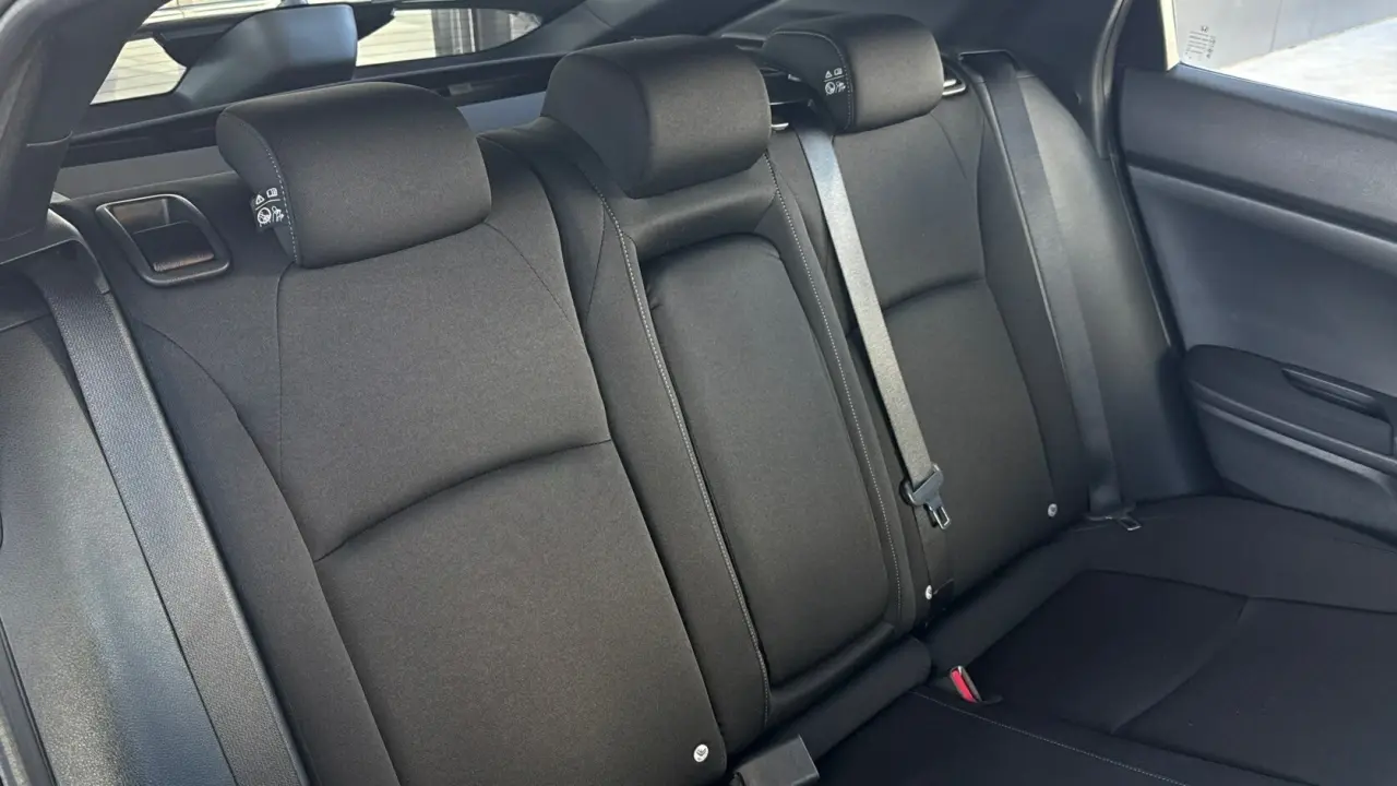 2019 HONDA CIVIC Gallery Image 9