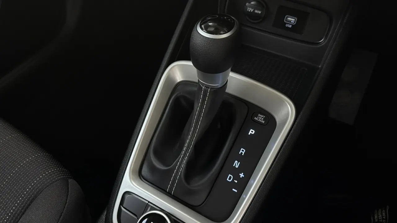 2019 HYUNDAI VENUE Gallery Image 16