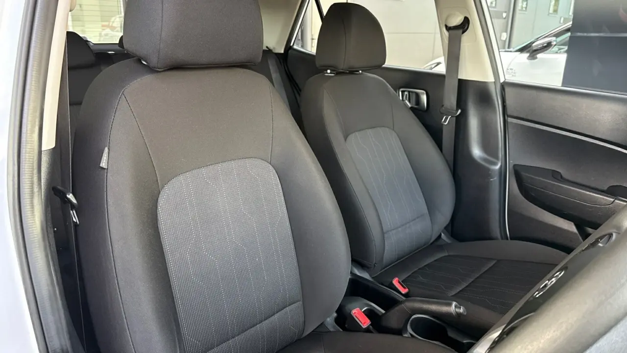 2019 HYUNDAI VENUE Gallery Image 9